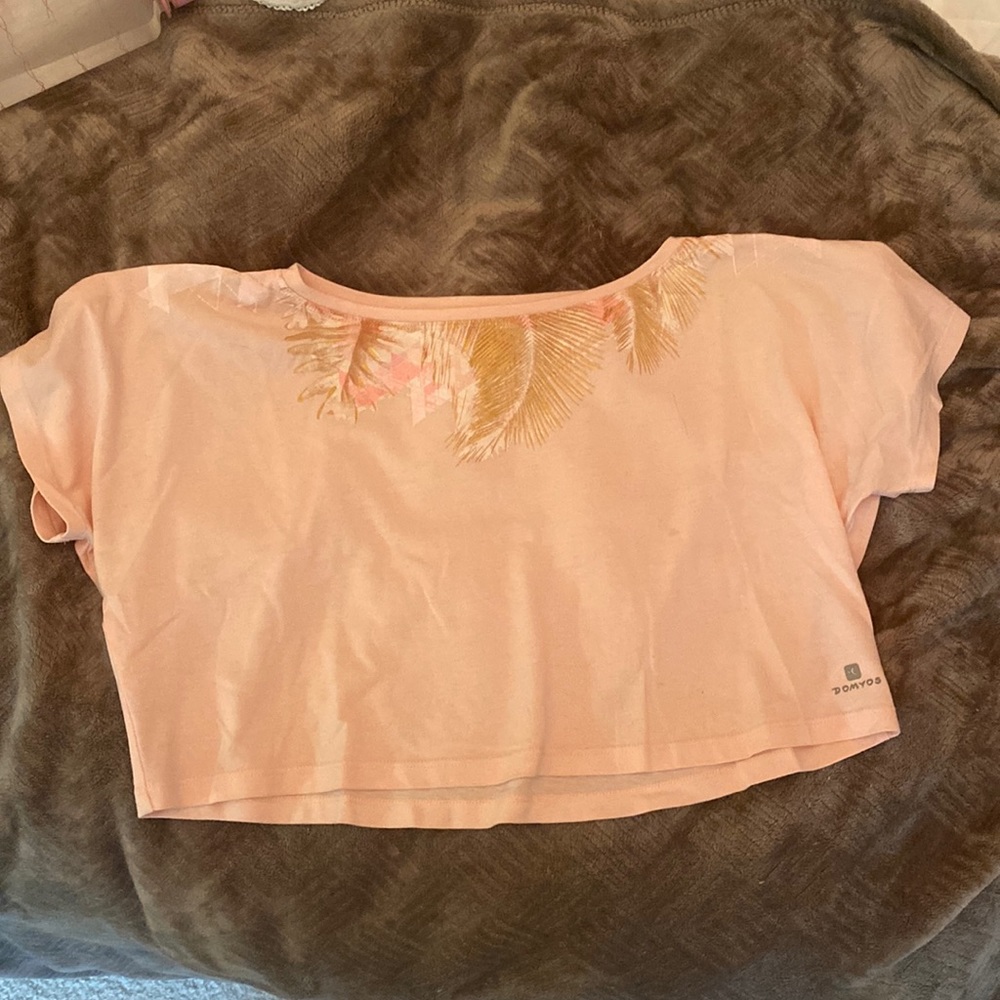Cute wide cropped shirt
